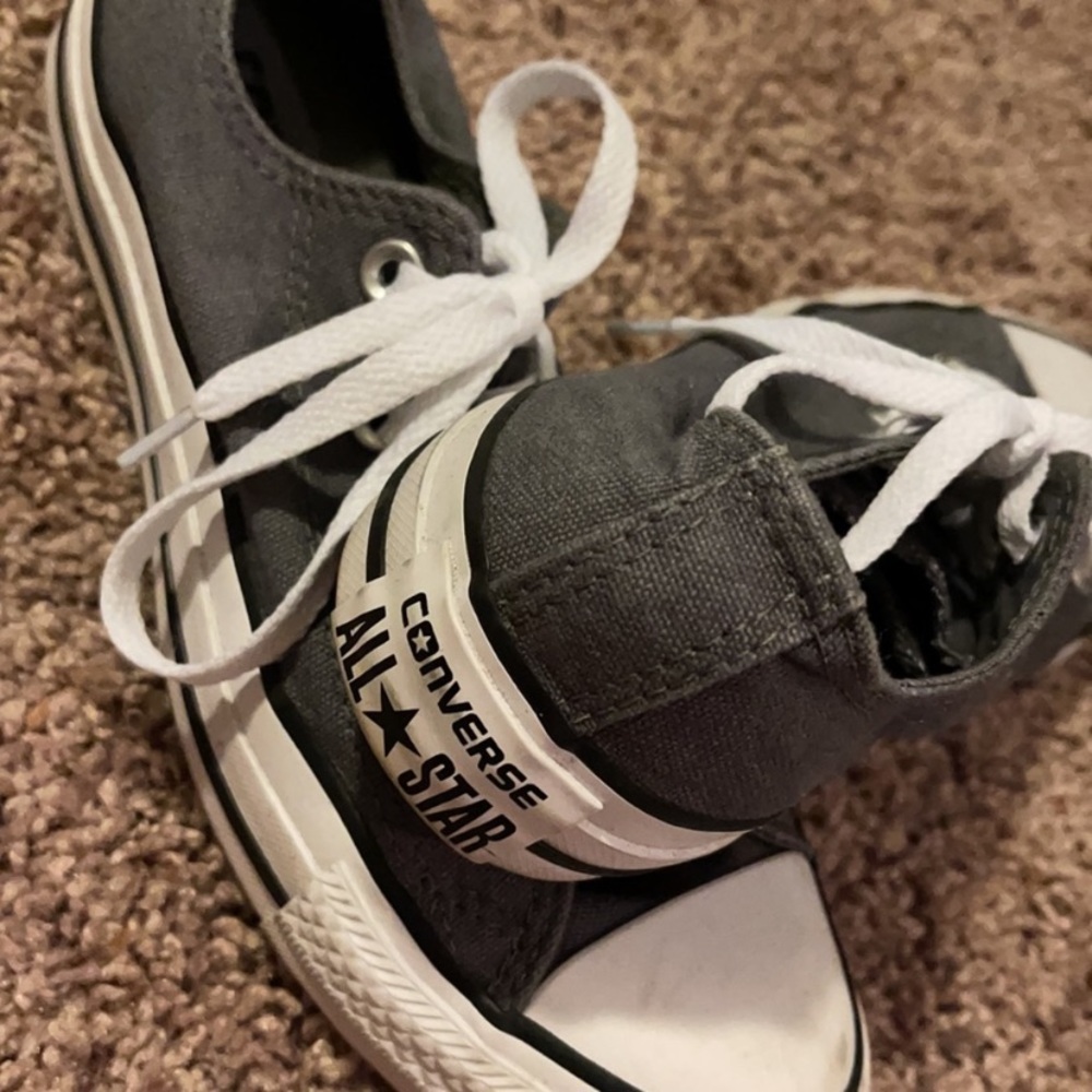 Grey Converse Size 7 - image 2